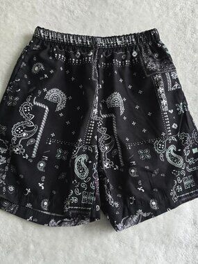Black & white bandana print shorts